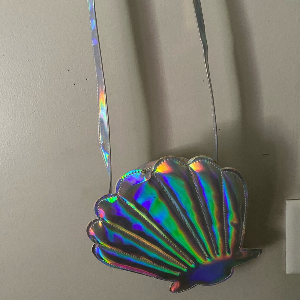 Shell purse